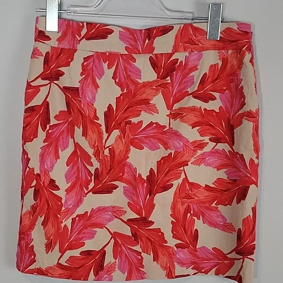 Chico's BRIGITTE SO SLIMMING FEATHER SKORT Sze 1 Medium 8 Red Pink Skirt - Picture 4 of 10